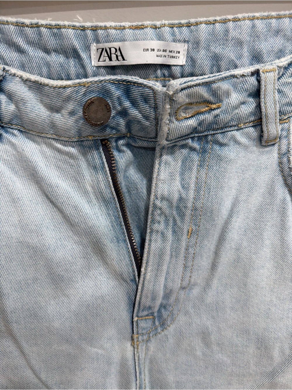 Zara Light Blue Denim Jeans